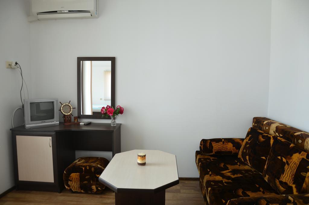 Kani Studios Szozopol Szoba fotó